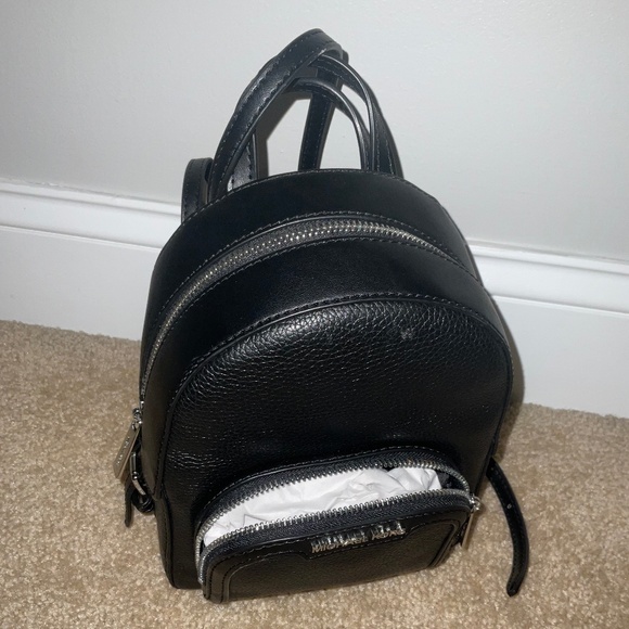 Michael kors backpack - Picture 1 of 5